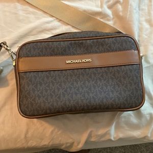 Authentic crossbody Michael Kors purse